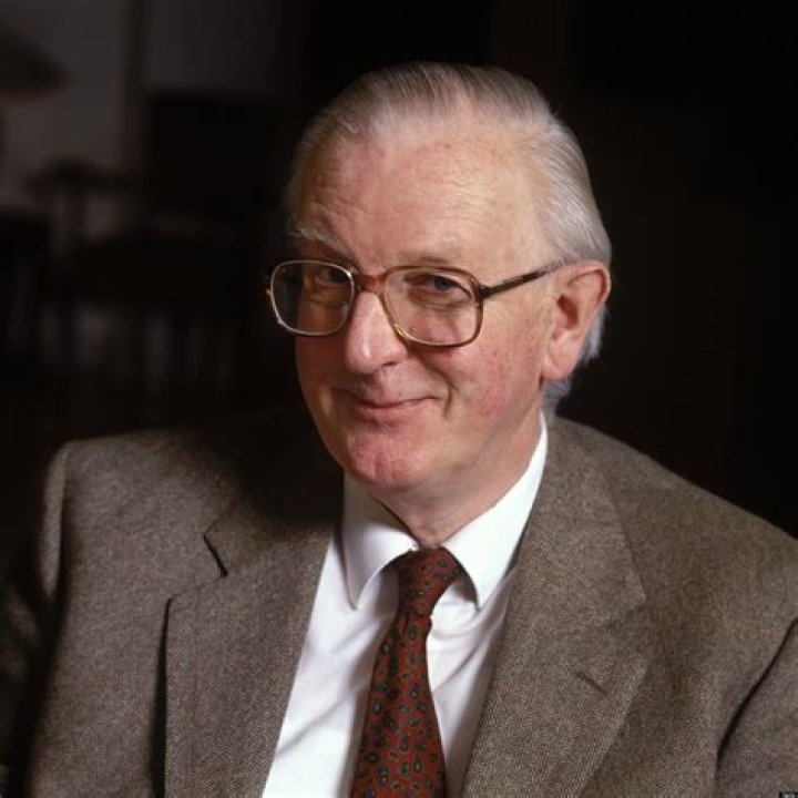 Tom Sharpe