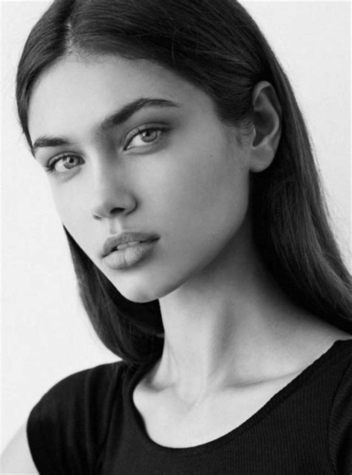 Vika Bronova Vika Bronova